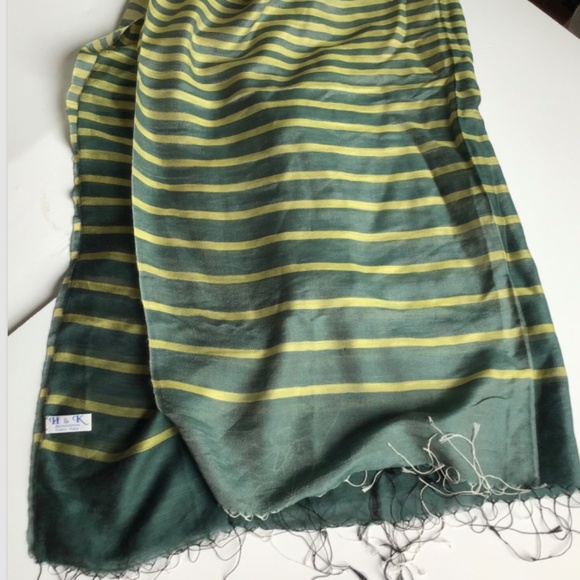 H & K Como , rectangular striped women Silk Écharpe/scarf made in Italy 🇮🇹 - Picture 1 of 8